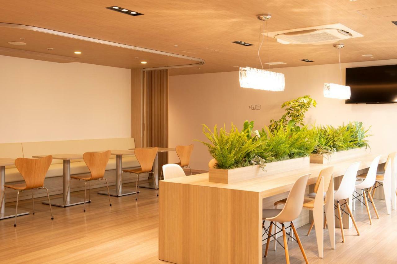 Отель First Cabin Tokyo Dome City Экстерьер фото